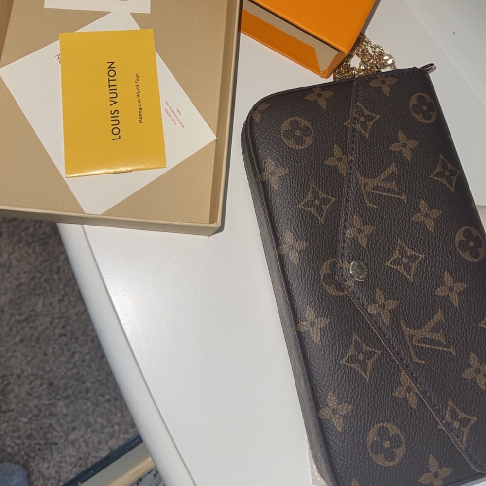 Louis Vuitton womens shoulder bag